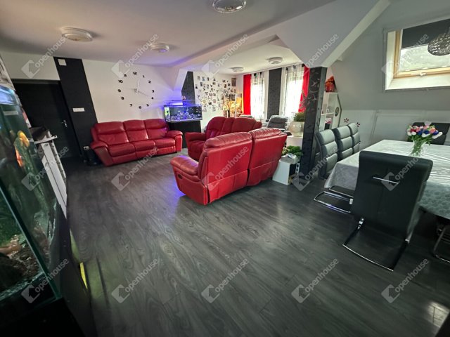 Eladó családi ház, Gyömrőn 189 M Ft, 15 szobás