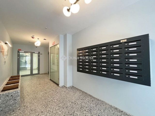 Eladó téglalakás, Budapesten, VIII. kerületben 93.39 M Ft