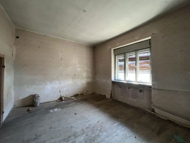 Eladó családi ház, Polgáron 4.5 M Ft, 1+1 szobás