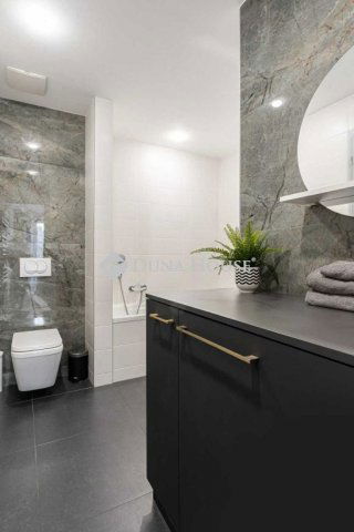 Kiadó téglalakás, albérlet, Budapesten, VI. kerületben