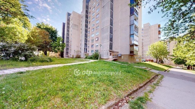 Eladó panellakás, Miskolcon 34.99 M Ft, 3 szobás