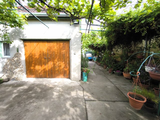 Eladó családi ház, Szegeden 79.99 M Ft, 3 szobás