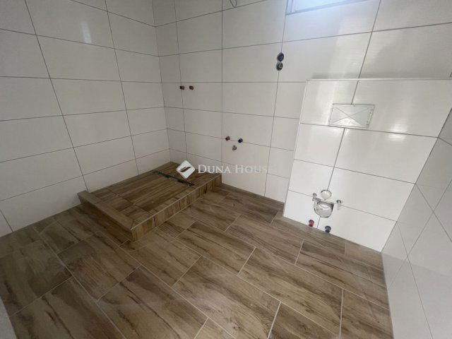 Eladó családi ház, Balatonszemesen 79.9 M Ft, 3 szobás