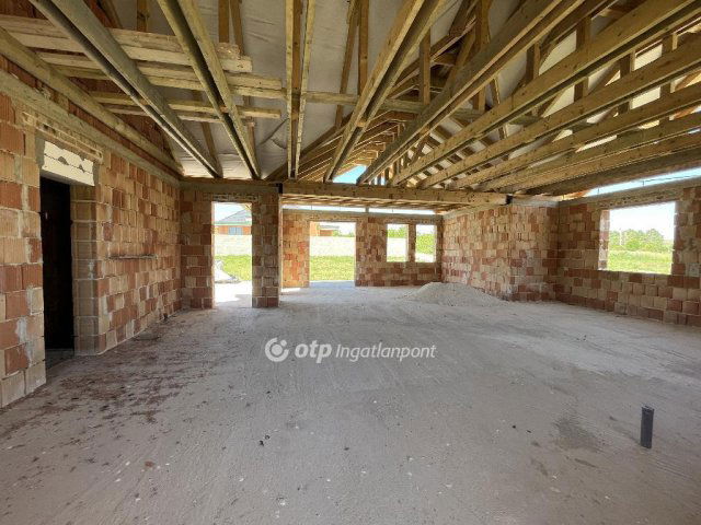 Eladó ikerház, Tordason 59.9 M Ft, 4 szobás