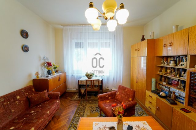 Eladó családi ház, Debrecenben 84.99 M Ft, 4 szobás