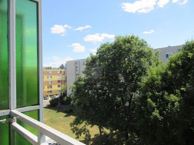 Eladó panellakás, Ózdon 15.5 M Ft, 2 szobás