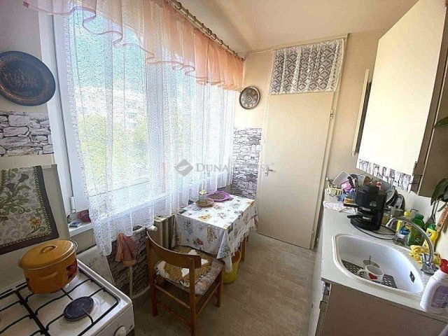 Eladó panellakás, Kecskeméten 41 M Ft, 2 szobás