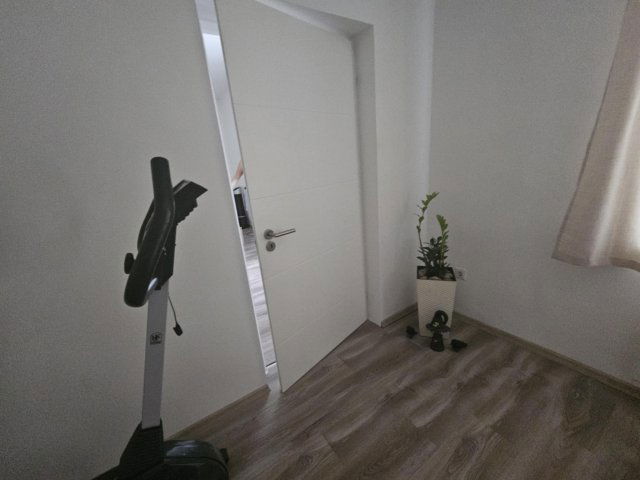 Eladó téglalakás, Csornán 28 M Ft, 2 szobás