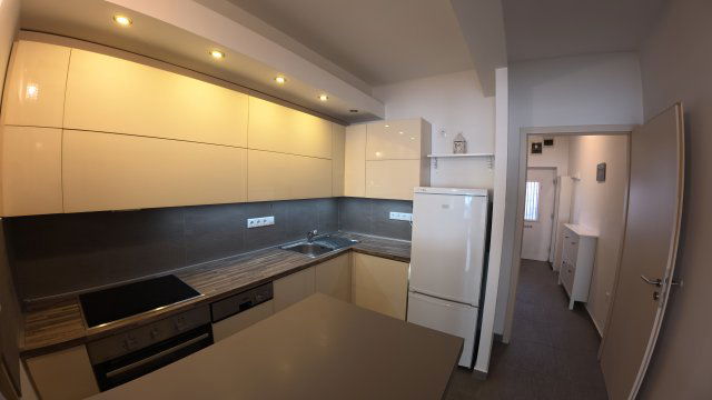 Kiadó téglalakás, albérlet, V. kerületben, Báthory utcában