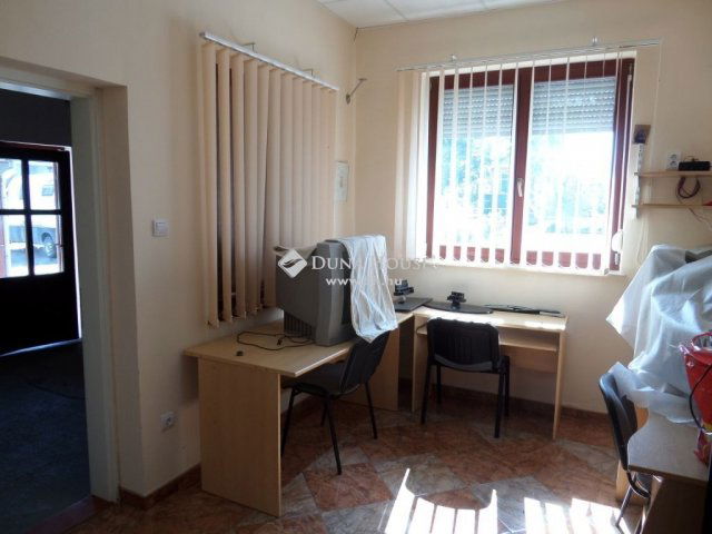 Eladó családi ház, Orosházán 72 M Ft, 3 szobás