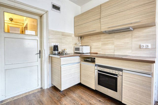 Eladó téglalakás, Sopronban 77 M Ft, 4 szobás