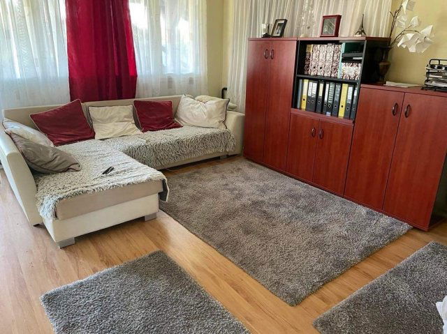 Eladó családi ház, Hatvanban 129 M Ft, 6+1 szobás