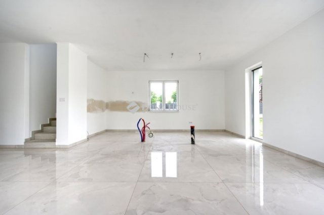 Eladó ikerház, Herceghalomon 199 M Ft, 5 szobás