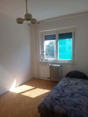 Kiadó panellakás, albérlet, Szekszárdon, Kodály Zoltán utcában