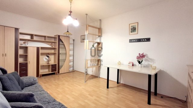 Eladó panellakás, Pécsett 48 M Ft, 2 szobás