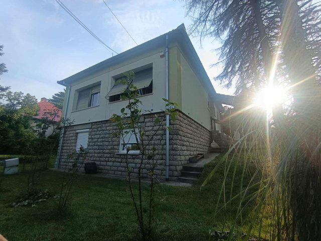 Eladó családi ház, Pécsett, Krúdy Gyula utcában 59.99 M Ft