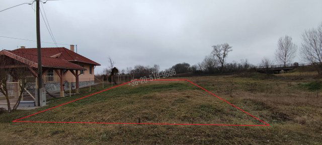 Eladó telek, Tóalmáson 3.9 M Ft / költözzbe.hu