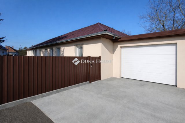 Eladó családi ház, Ceglédbercelen 55 M Ft, 4 szobás