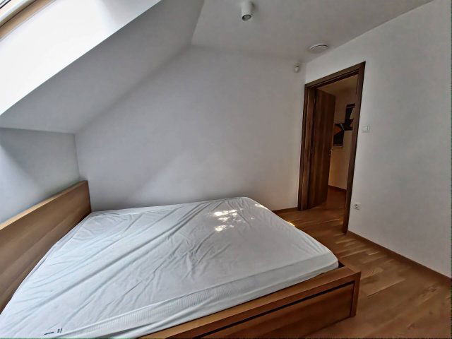 Eladó családi ház, Szigetszentmiklóson 145 M Ft, 5 szobás