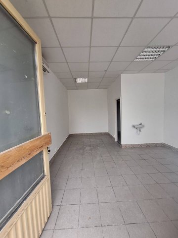 Eladó üzlethelyiség, Baján 16 M Ft, 1 szobás