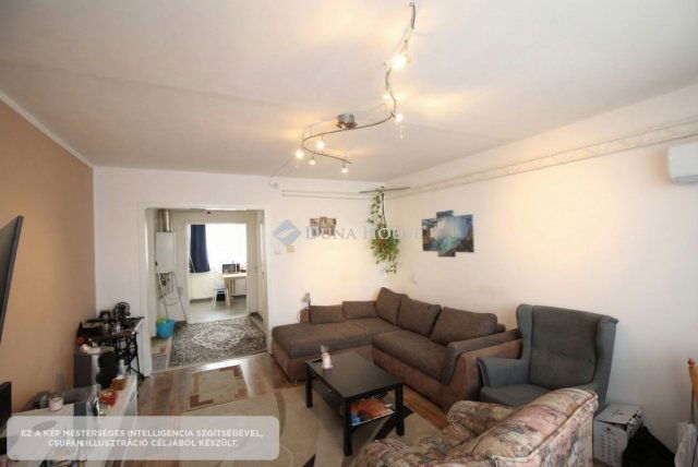 Eladó panellakás, Kecskeméten 54.9 M Ft, 3 szobás