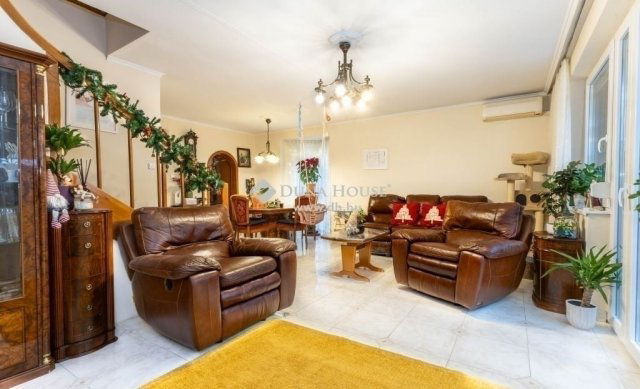 Eladó ikerház, Budapesten, XVIII. kerületben 109.9 M Ft, 5 szobás