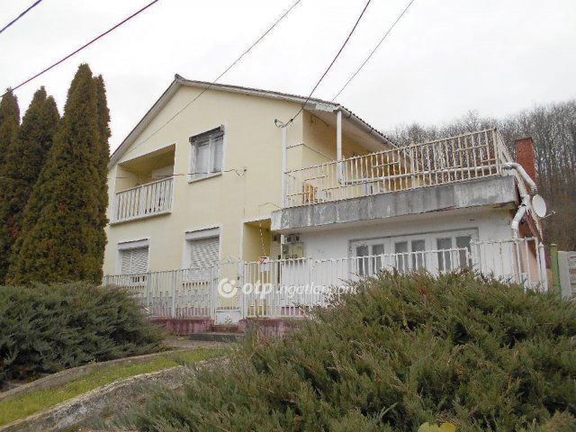 Eladó családi ház, Ormosbányán 23.9 M Ft, 7 szobás