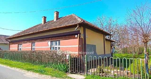 Eladó családi ház, Tiszajenőn 18.99 M Ft, 3 szobás