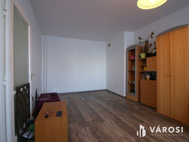 Eladó panellakás, Nagykanizsán 27.7 M Ft, 2+1 szobás