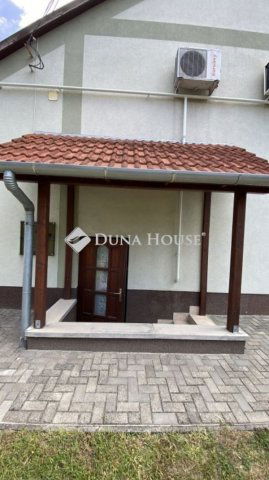 Eladó téglalakás, Székesfehérvárott 74.9 M Ft, 3 szobás