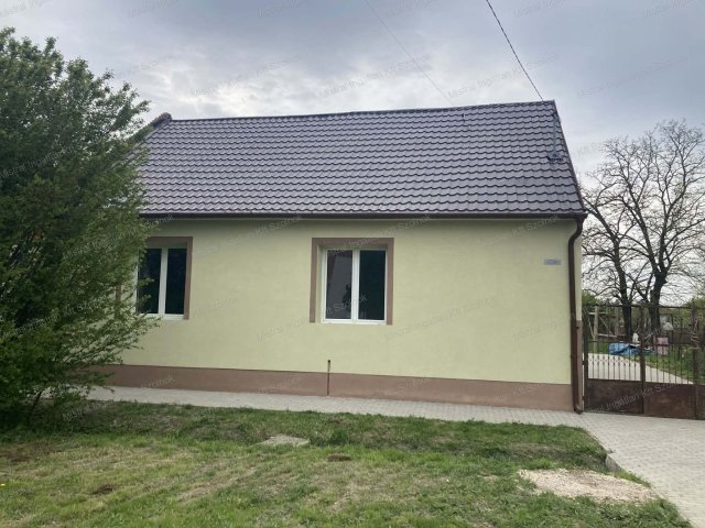 Eladó családi ház, Zagyvarékason 25.8 M Ft, 2 szobás