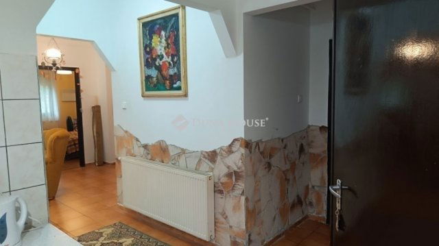 Eladó családi ház, Úrin 49.9 M Ft, 4 szobás