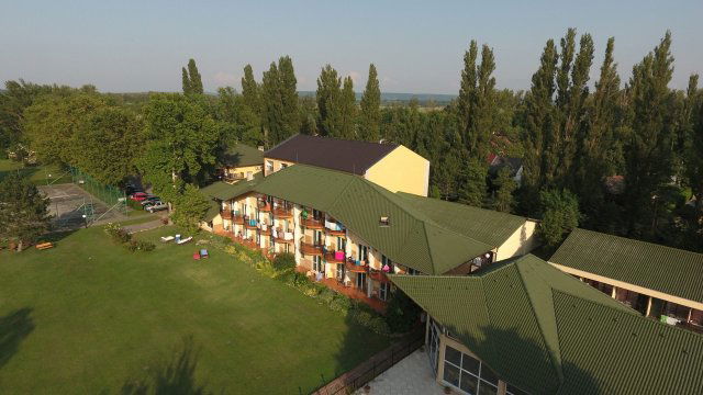 Eladó hotel, Fonyódon 8750 M Ft / költözzbe.hu