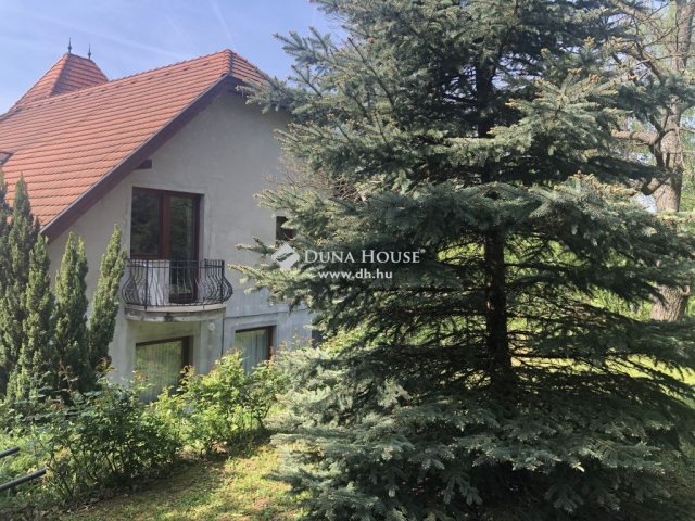 Eladó hotel, Zebegényben 440 M Ft, 16 szobás