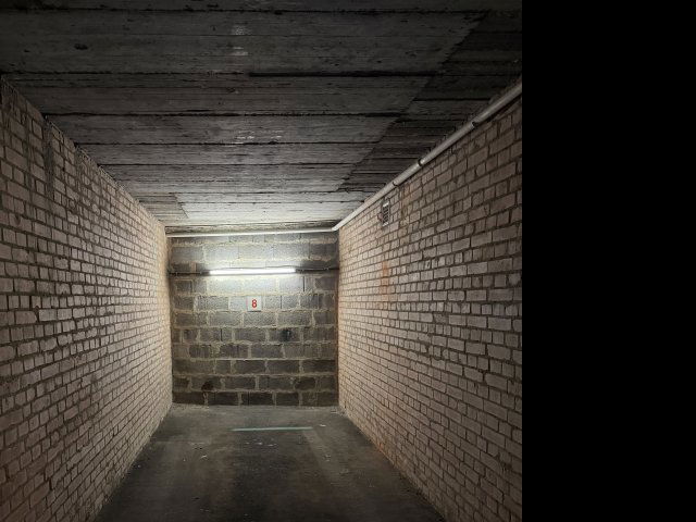 Eladó garázs, Pécsett, Mátyás király utcában 5.5 M Ft