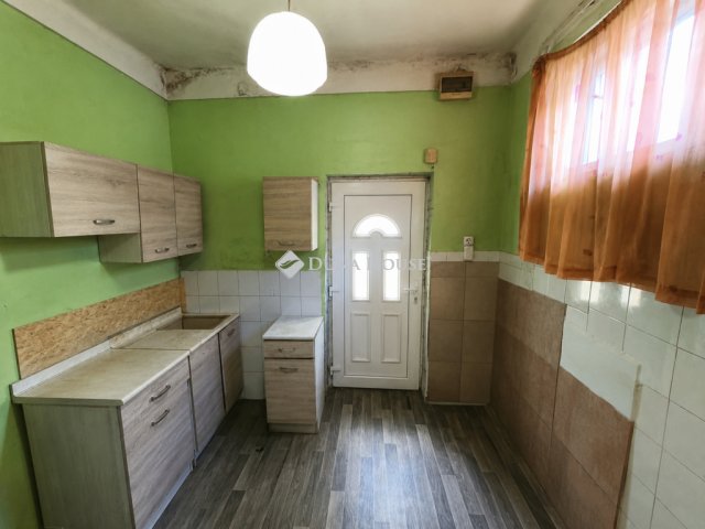 Eladó családi ház, Kecskeméten 18 M Ft, 1 szobás