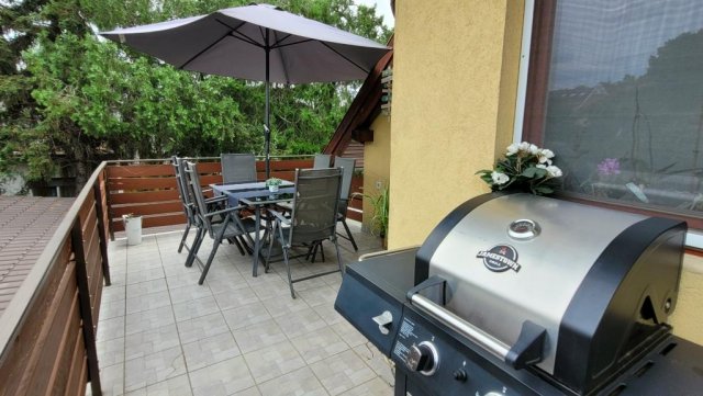 Eladó családi ház, Budapesten, XVI. kerületben, Szlovák úton