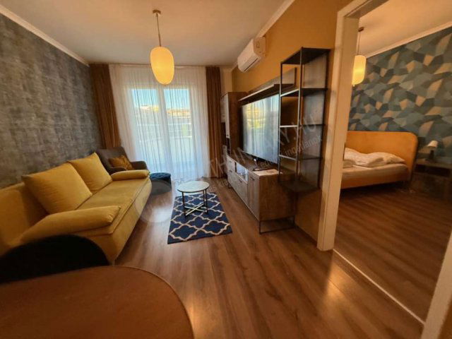 Kiadó téglalakás, albérlet, VIII. kerületben, Corvin sétányon