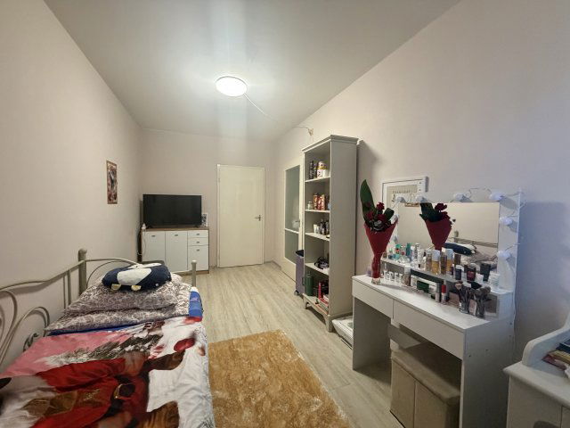 Eladó téglalakás, Szegeden 21.9 M Ft, 1+2 szobás