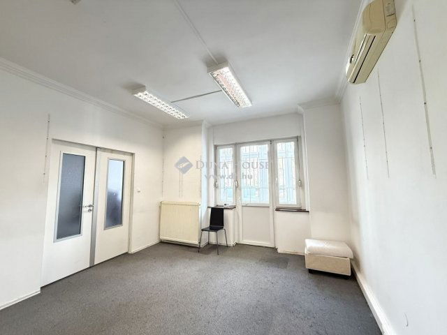 Eladó téglalakás, Budapesten, VI. kerületben 135 M Ft, 4 szobás