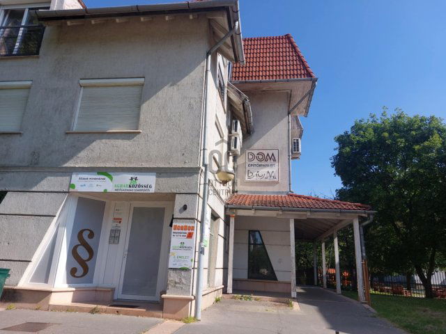 Kiadó ipari ingatlan, Szekszárdon 145 E Ft / hó