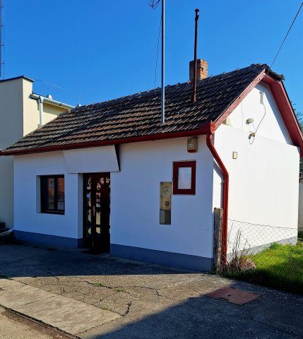 Eladó üzlethelyiség, Jászboldogházán 10.9 M Ft, 1 szobás