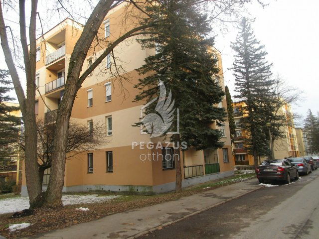 Eladó téglalakás, Ózdon 18.9 M Ft, 2 szobás