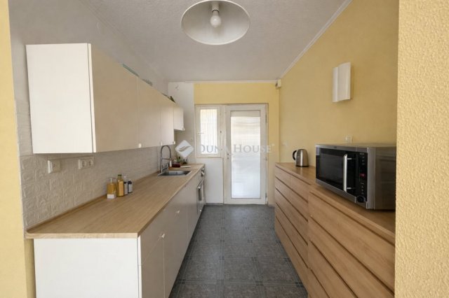 Eladó családi ház, Felsőpakonyban 79.8 M Ft, 4 szobás