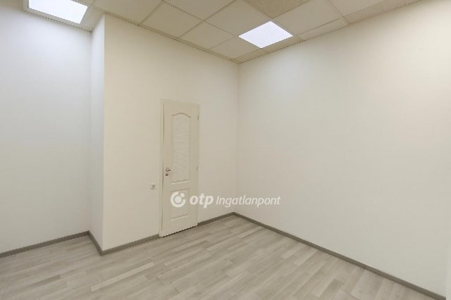 Kiadó üzlethelyiség, Budapesten, V. kerületben 275 E Ft / hó