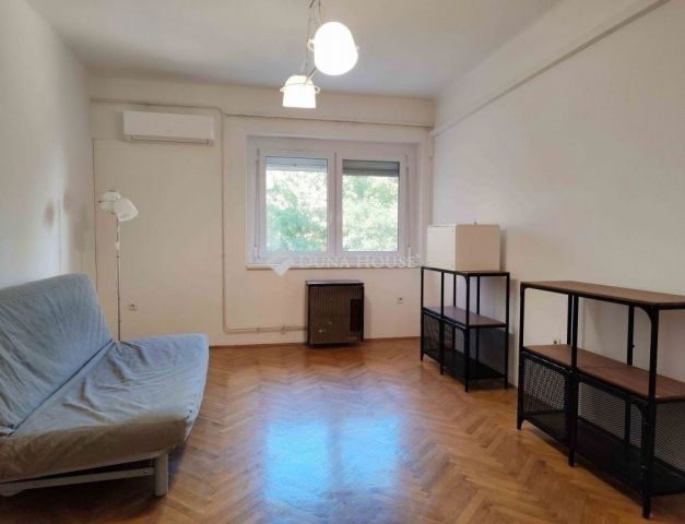 Eladó téglalakás, Kecskeméten 54 M Ft, 3 szobás