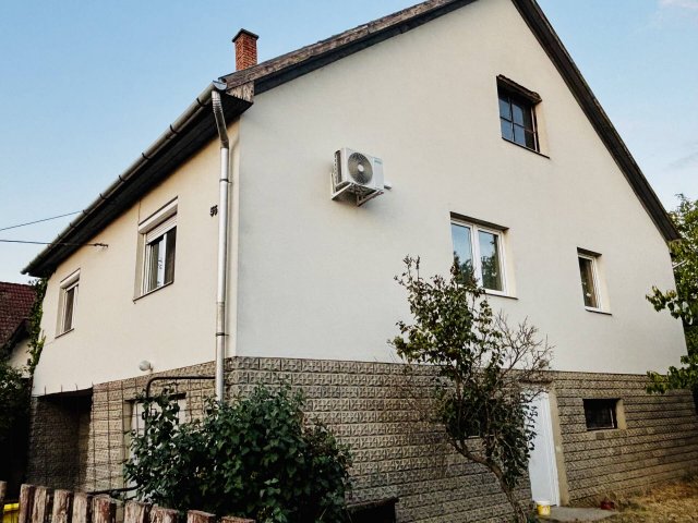 Eladó családi ház, Kistokajon 63.9 M Ft, 3 szobás
