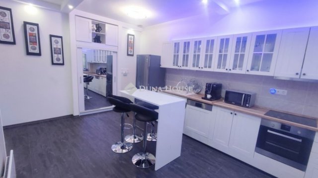 Eladó téglalakás, Nagykanizsán 64.5 M Ft, 2 szobás