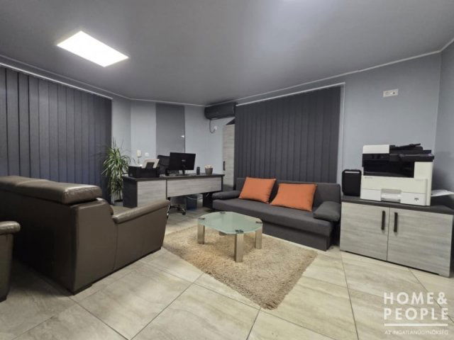 Eladó üzlethelyiség, Szegeden 69.69 M Ft, 3 szobás