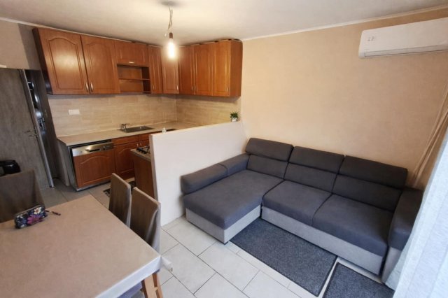 Eladó téglalakás, Tatabányán 48.2 M Ft, 2+1 szobás